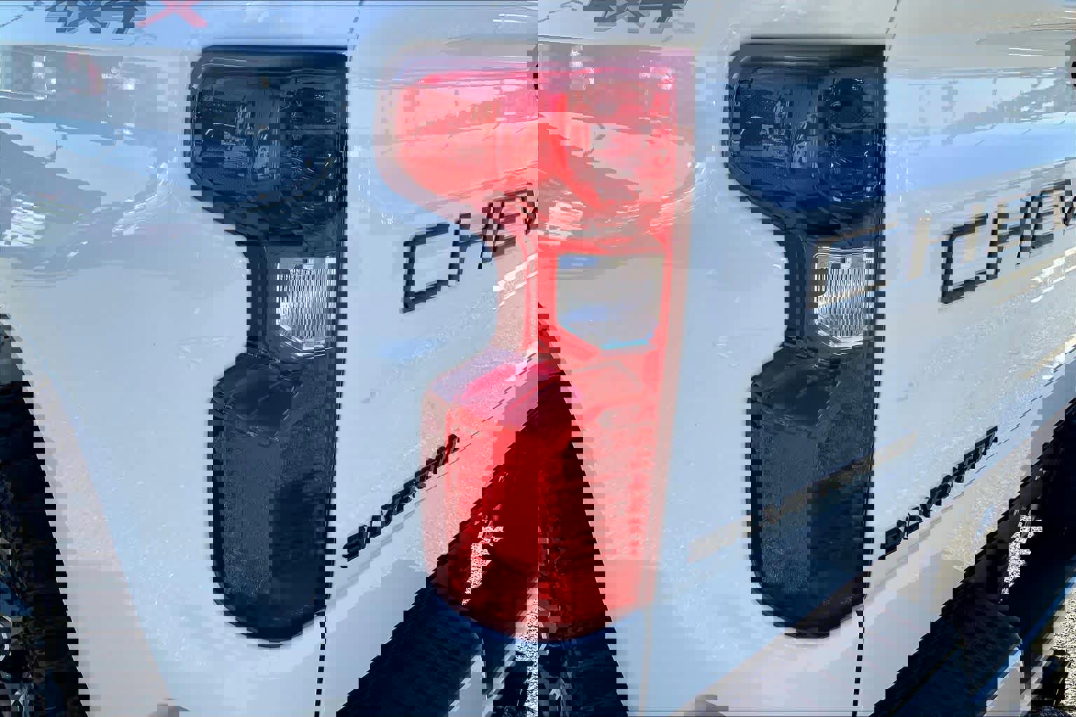 Used 2023 Chevrolet Silverado 1500 Custom image 24