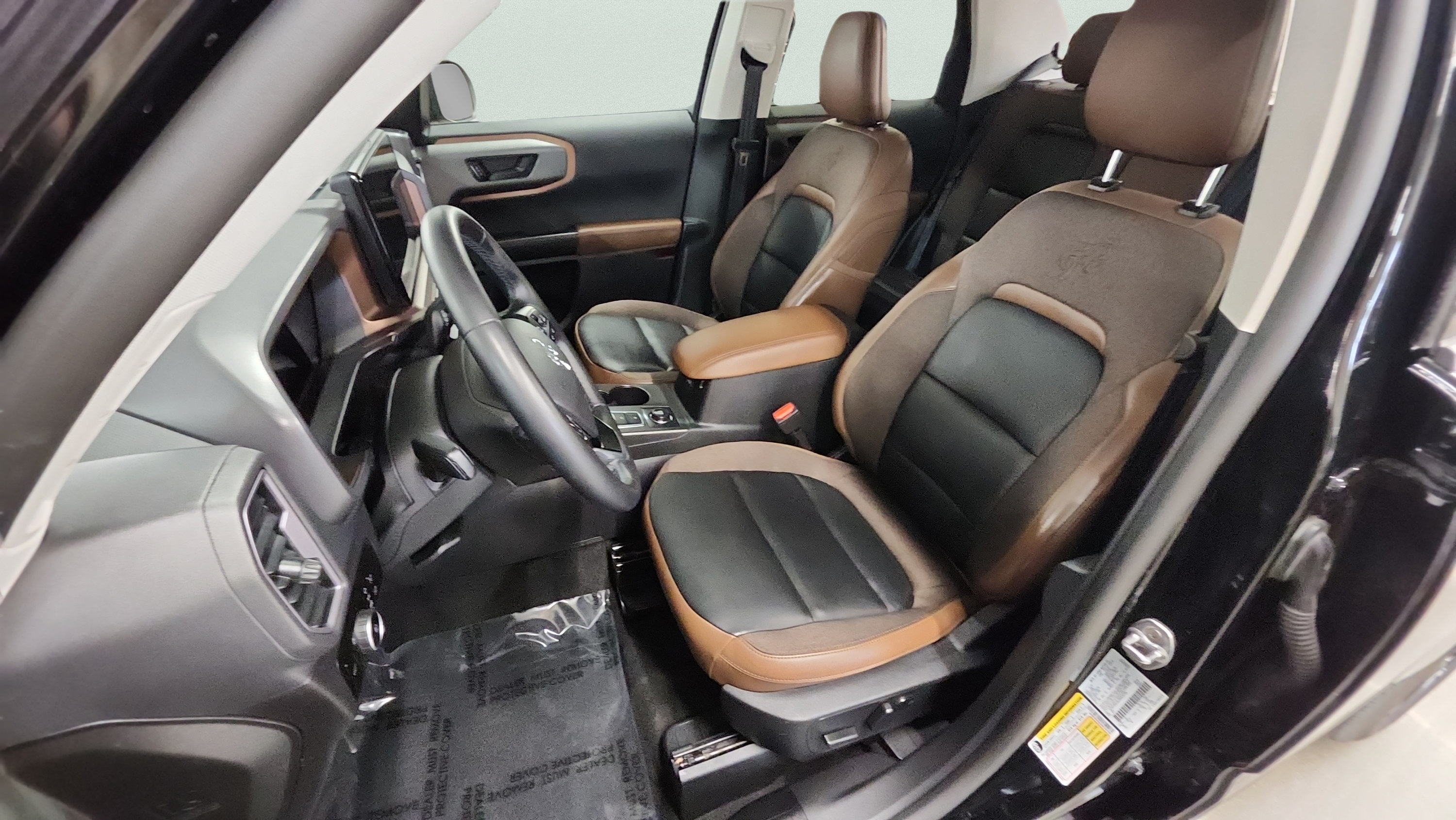 Certified 2025 Ford Bronco Sport Outer Banks w/ Outer Banks Tech Package+ AWD/4WD image 9
