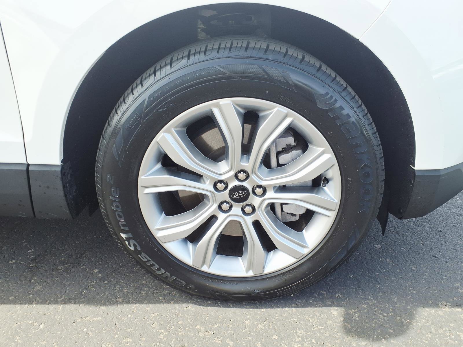 Certified 2024 Ford Edge Titanium AWD/4WD image 9