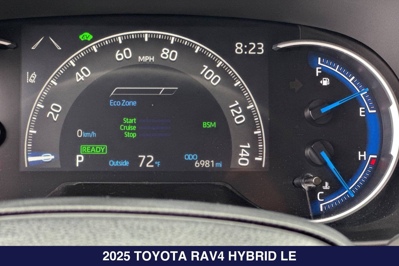 Used 2025 Toyota RAV4 LE AWD/4WD image 26