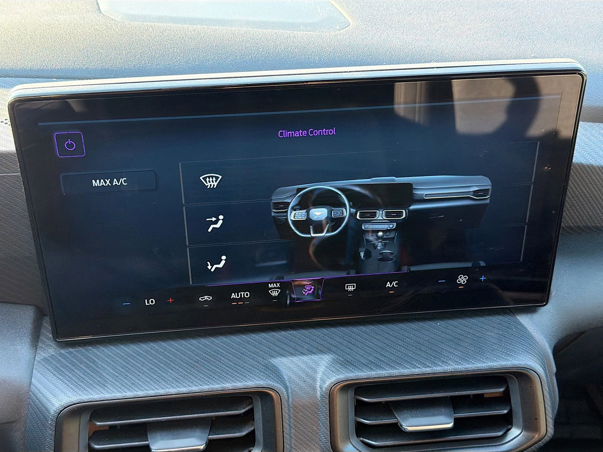 Certified 2024 Ford Mustang Coupe image 17