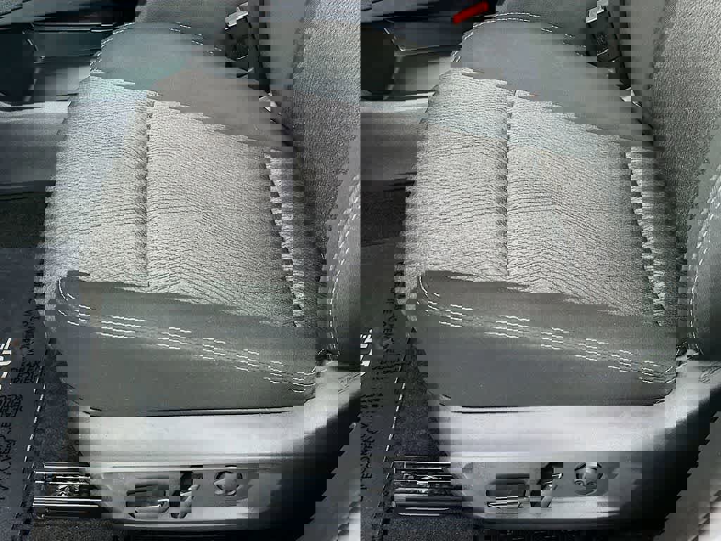 Used 2024 Nissan Rogue SV image 30