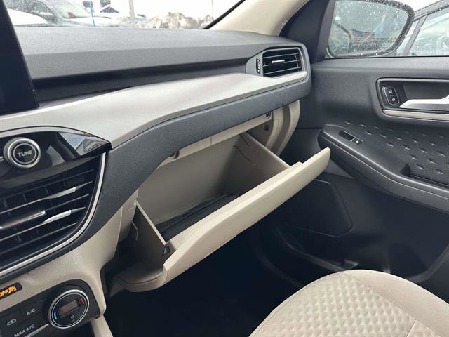 Certified 2020 Ford Escape SE image 18