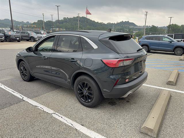Certified 2022 Ford Escape SE w/ Convenience Package AWD/4WD image 3