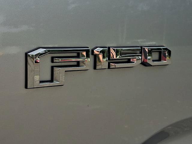 Certified 2017 Ford F150 XLT w/ Equipment Group 302A Luxury AWD/4WD image 29