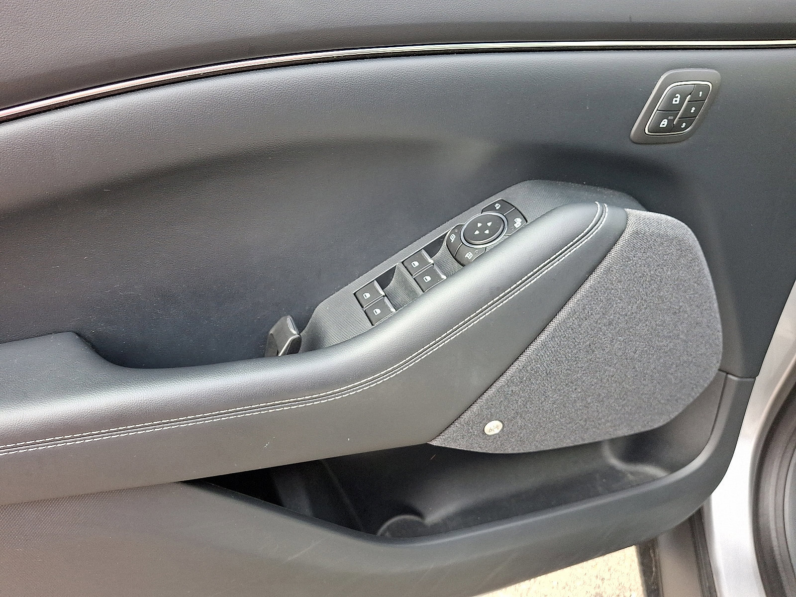 Certified 2021 Ford Mustang Mach-E Premium image 13