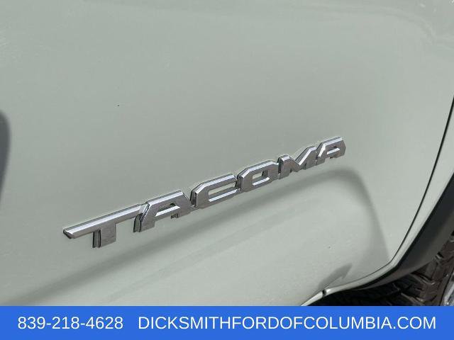Used 2022 Toyota Tacoma TRD Off-Road image 9