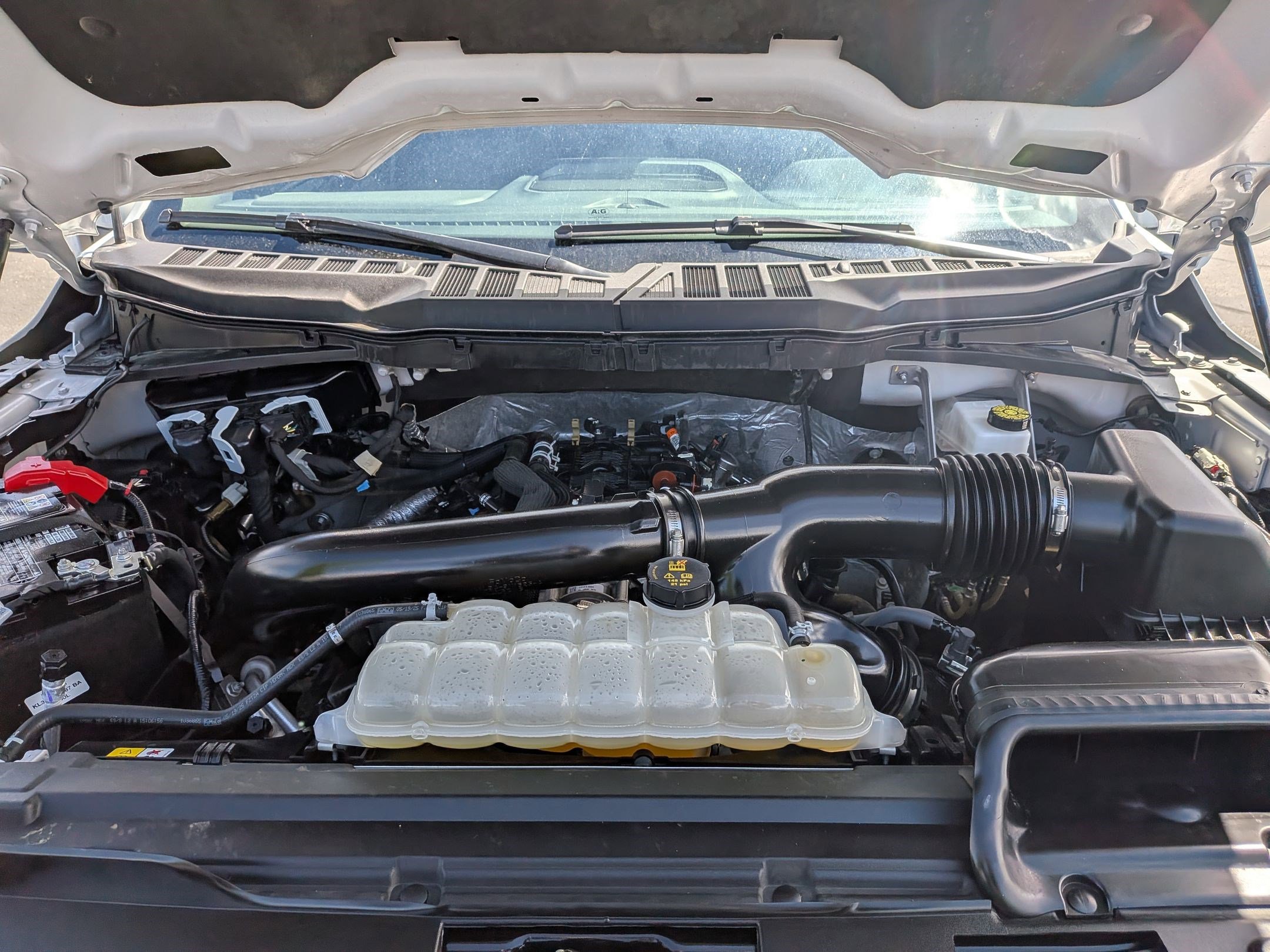 Certified 2025 Ford F150 Lariat image 38