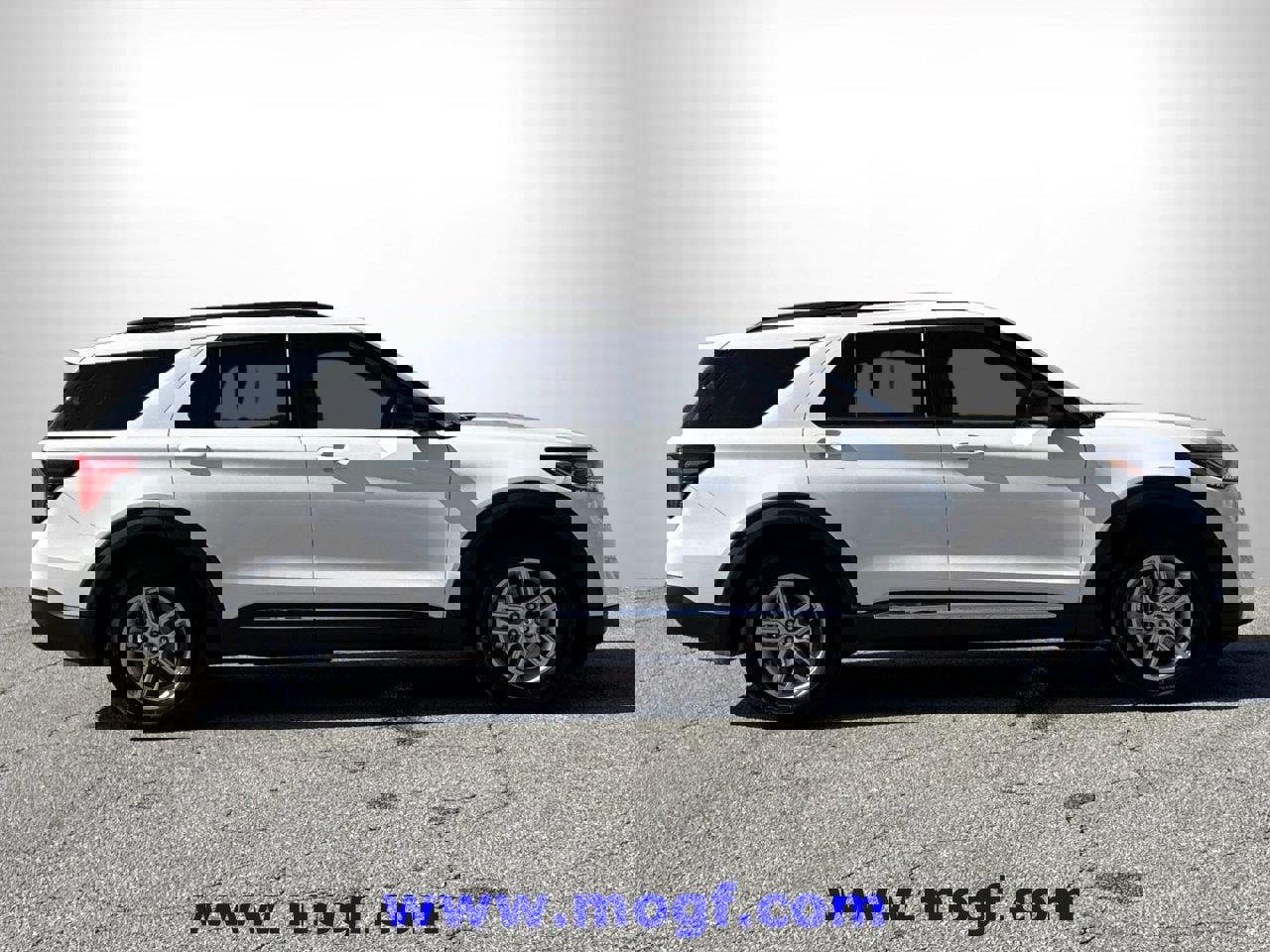 Certified 2025 Ford Explorer Active w/ Active Comfort Package video 2