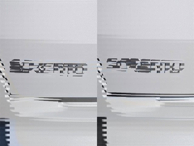 Used 2023 Kia Sorento SX image 10