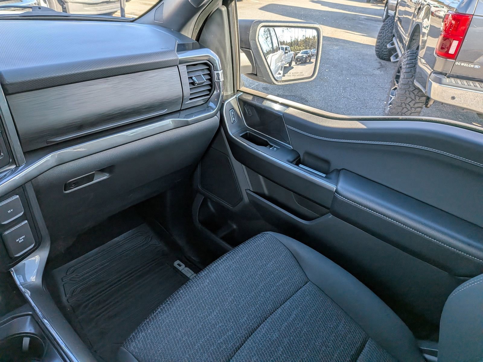 Certified 2023 Ford F150 XLT w/ Equipment Group 302A High image 18