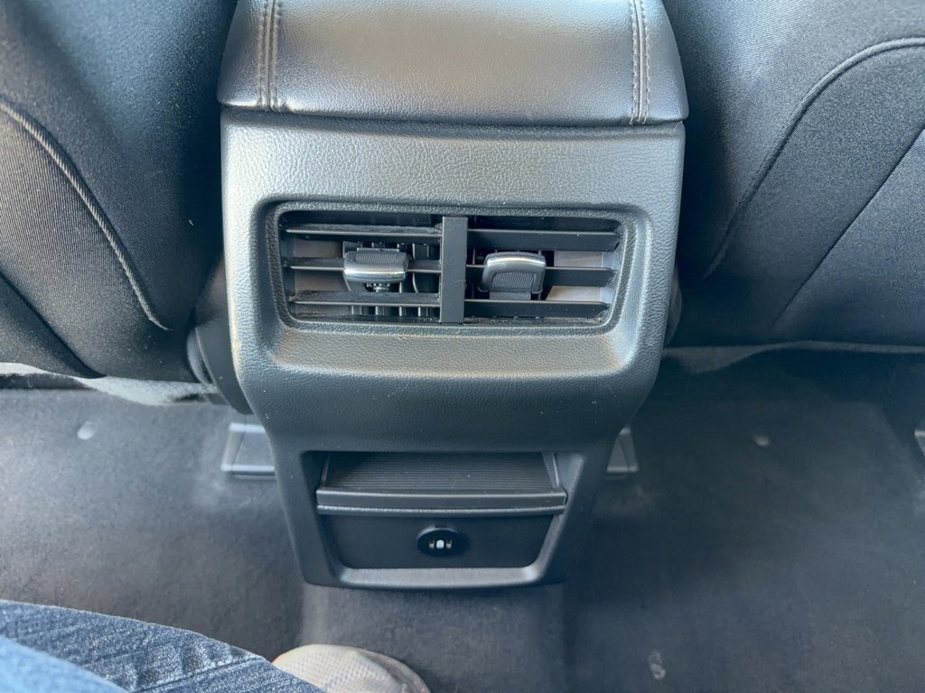 Certified 2022 Ford Edge SE w/ Black Appearance Package image 29