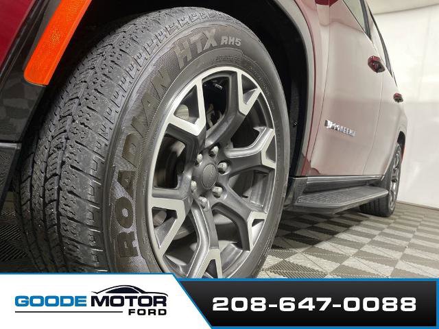 Used 2024 Jeep Wagoneer Series III AWD/4WD image 27