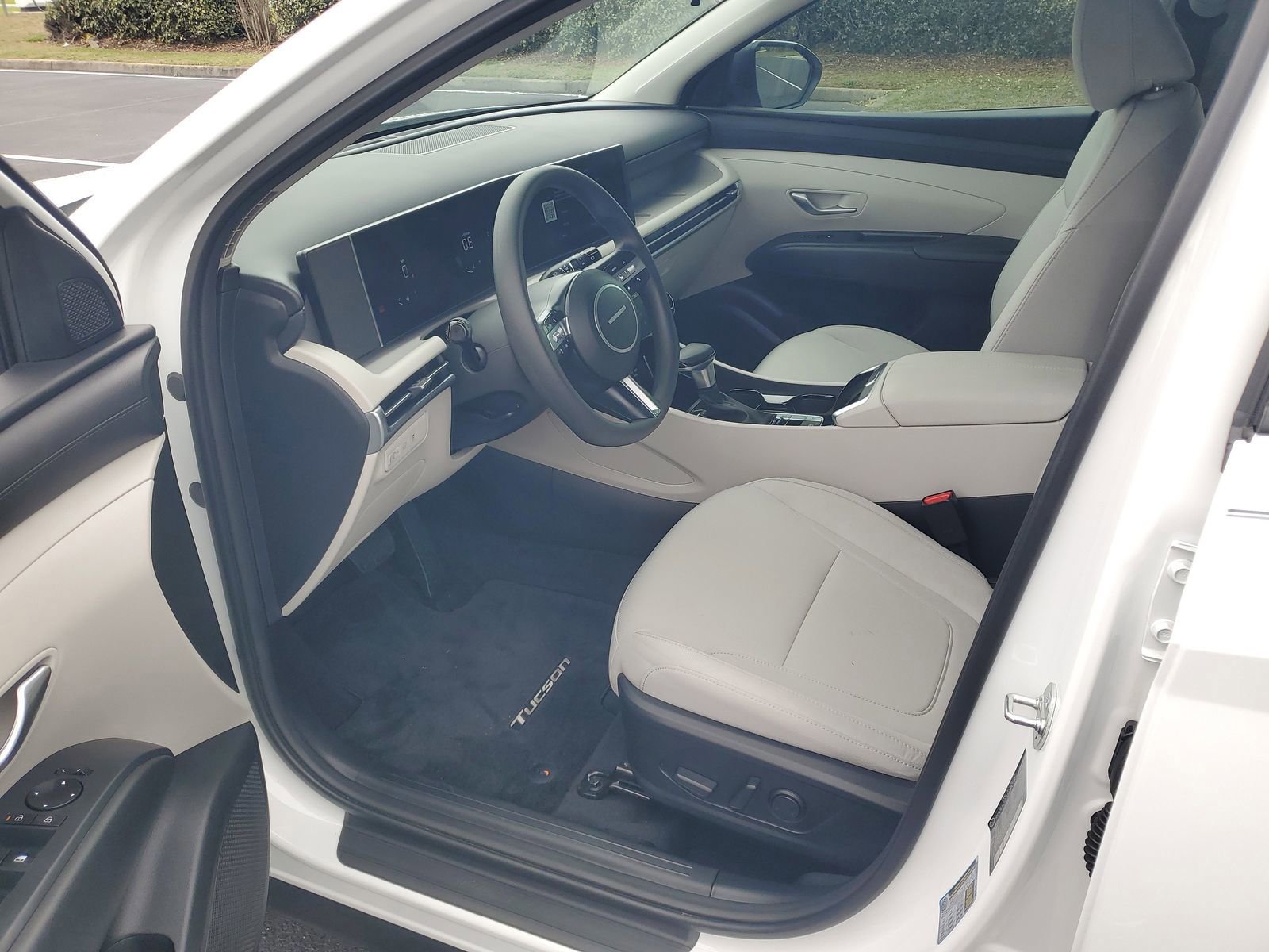 Used 2025 Hyundai Tucson SEL image 16