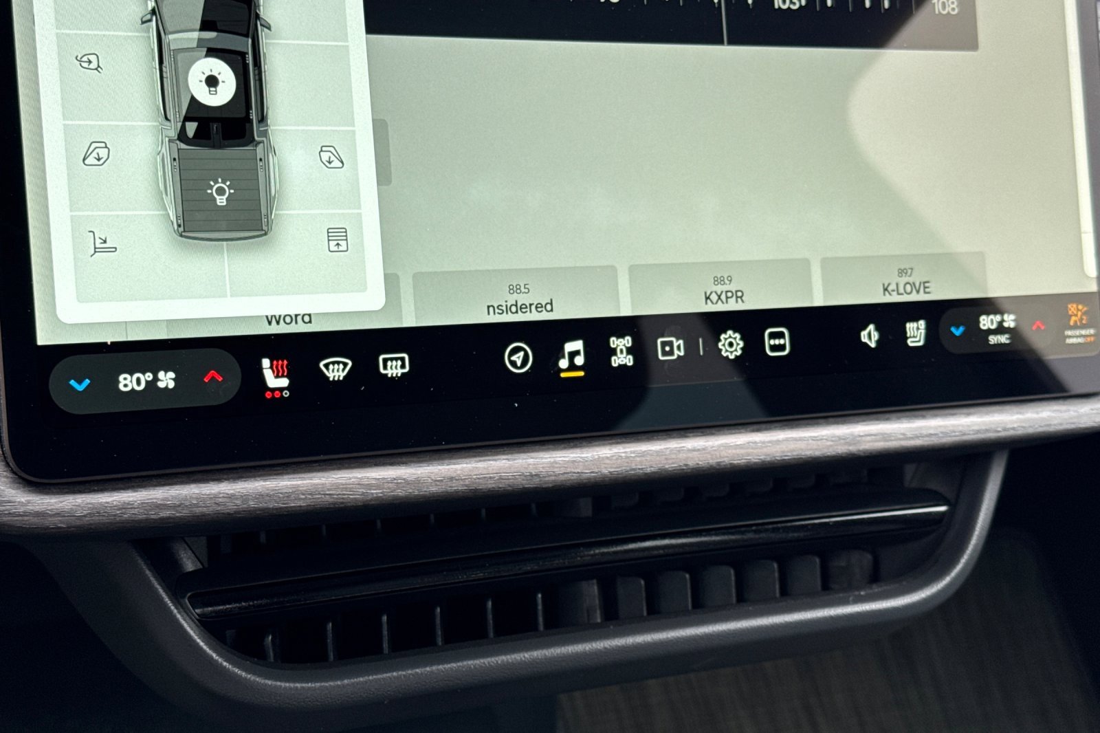 Used 2022 Rivian R1T Launch Edition image 21