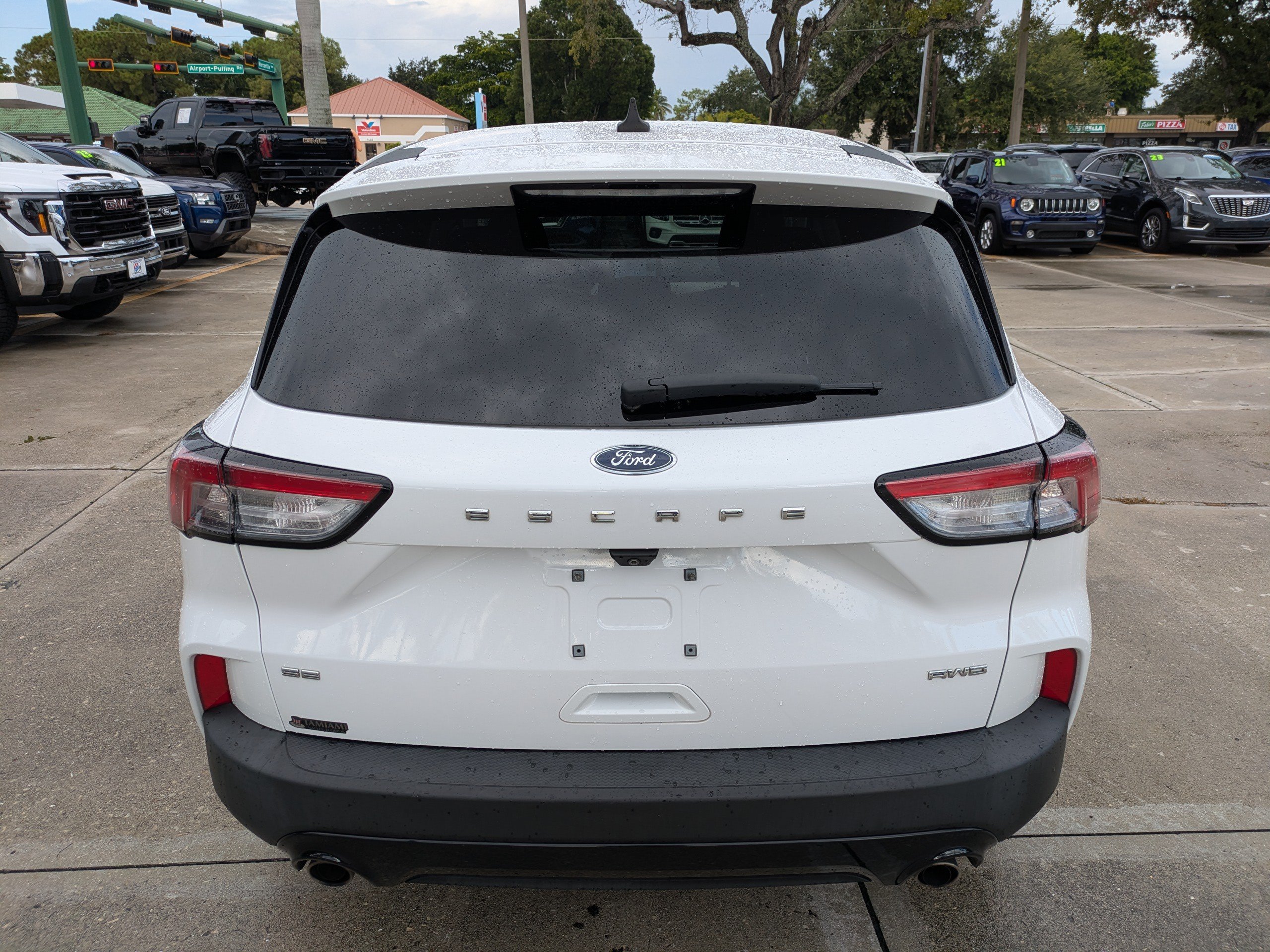 Certified 2022 Ford Escape SE w/ SE Sport Appearance Package AWD/4WD image 5