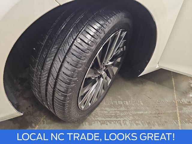 Used 2024 Lexus ES 350 Ultra Luxury w/ Accessory Package (Z2) FWD image 31