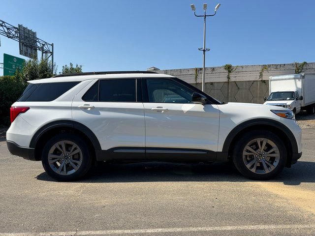 Certified 2023 Ford Explorer XLT w/ Equipment Group 202A AWD/4WD image 12