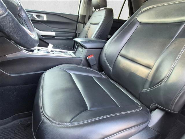 Certified 2023 Ford Explorer XLT w/ Equipment Group 202A RWD image 11