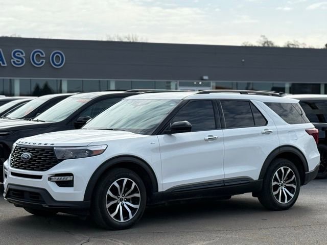 Certified 2024 Ford Explorer ST-Line w/ Class IV Trailer Tow Package image 36