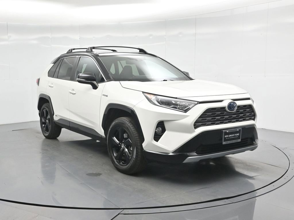 Used 2020 Toyota RAV4 XSE image 8