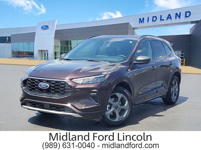 Certified 2023 Ford Escape ST-Line w/ Tech Pack #1 AWD/4WD image 1