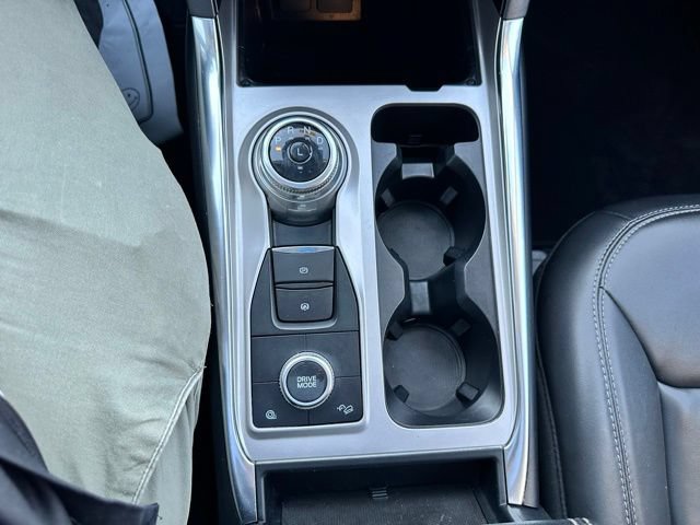 Certified 2022 Ford Explorer XLT w/ Equipment Group 202A AWD/4WD image 71