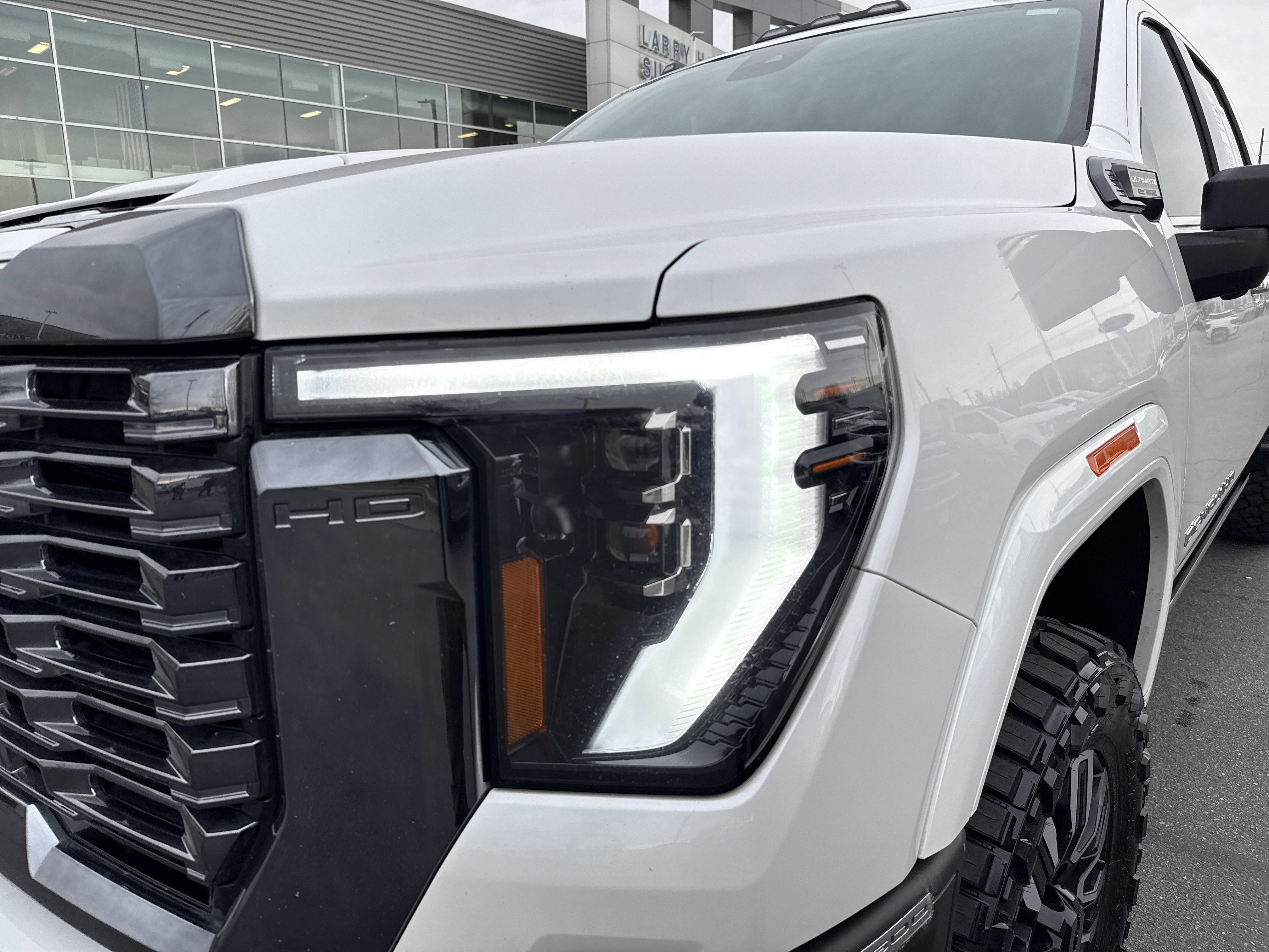 Used 2024 GMC Sierra 2500 Denali Ultimate image 11