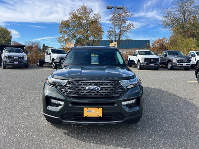 Certified 2023 Ford Explorer XLT w/ Equipment Group 202A AWD/4WD image 2