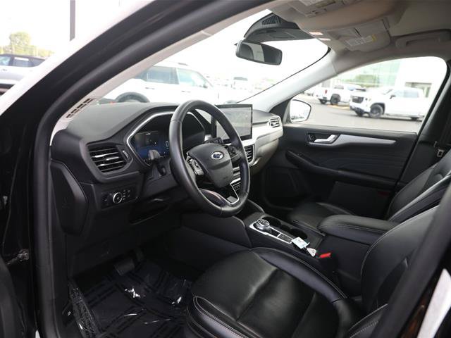 Certified 2024 Ford Escape Platinum AWD/4WD image 18