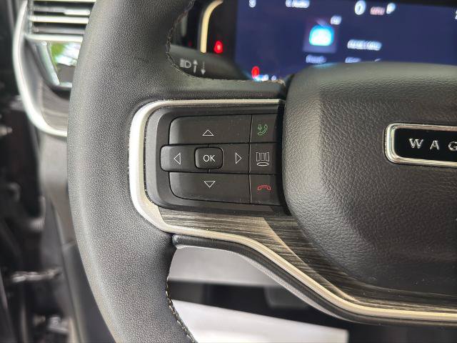 Used 2023 Jeep Wagoneer L Series III w/ Premium Group I AWD/4WD image 20