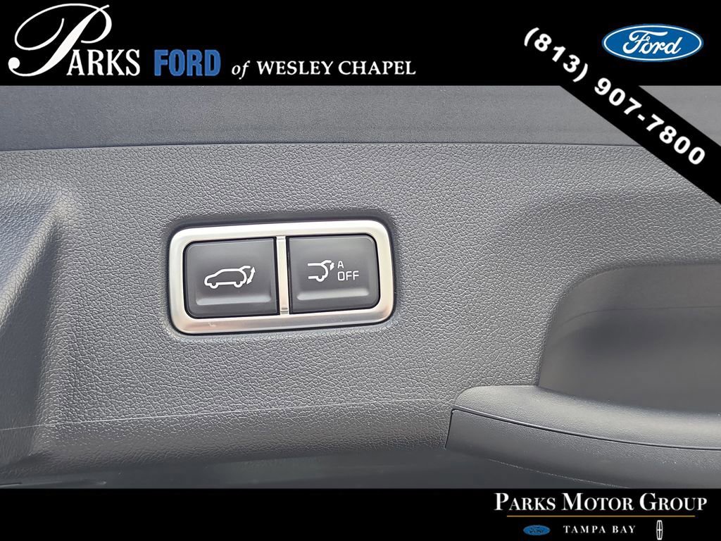 Used 2025 Kia Sorento EX w/ Panoramic Sunroof Package image 9