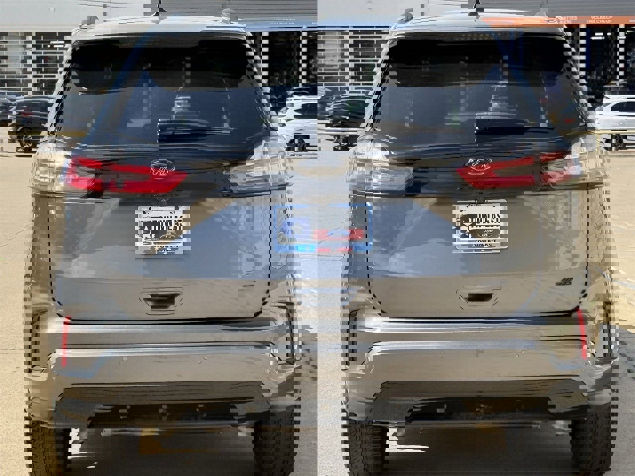 Certified 2022 Ford Edge SE w/ Black Appearance Package image 5