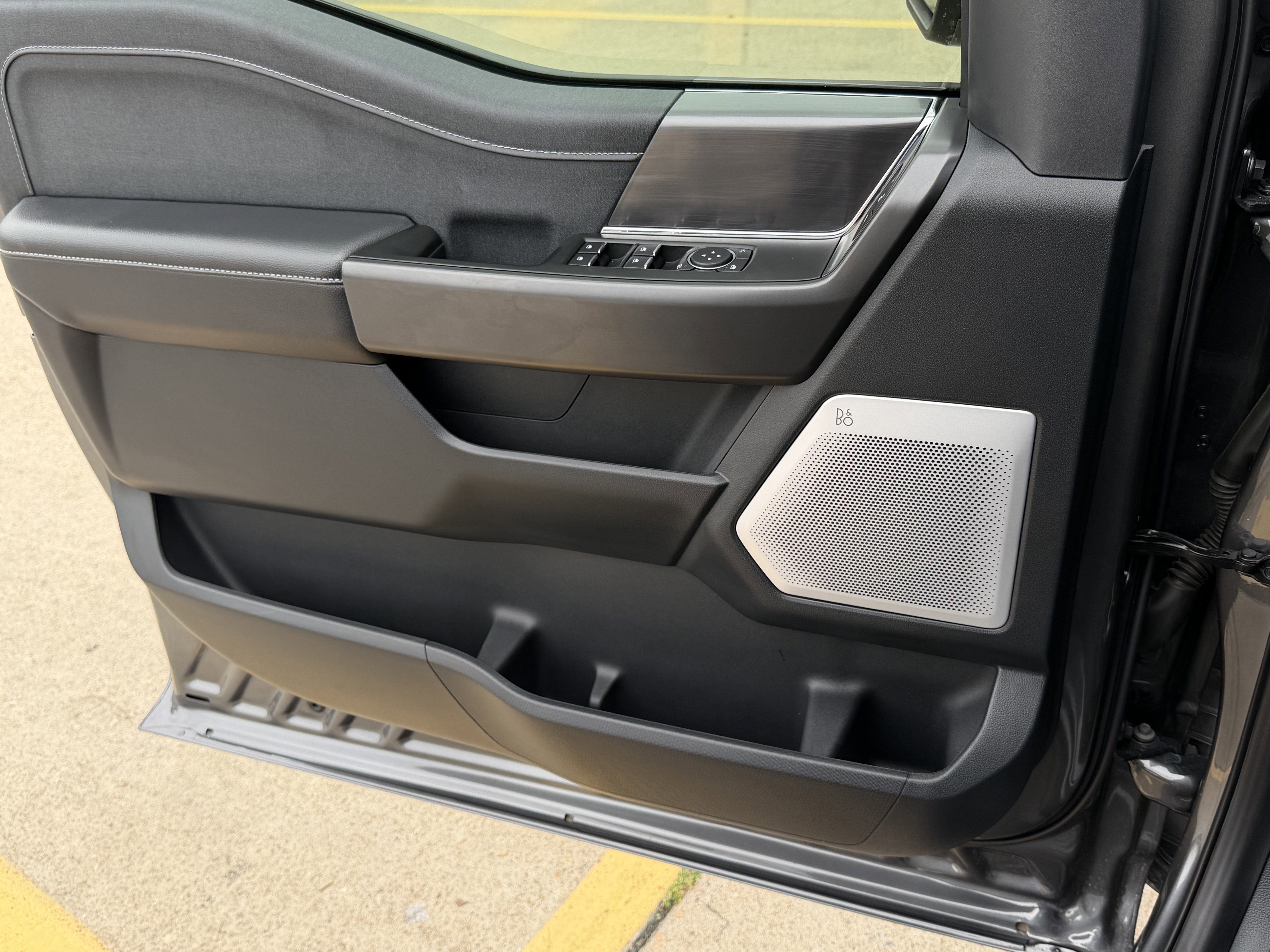 Certified 2025 Ford F150 Lariat w/ Equipment Group 502A High AWD/4WD image 33