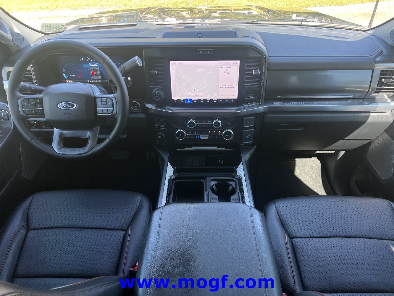Certified 2025 Ford F350 Lariat w/ Lariat Ultimate Package AWD/4WD image 5