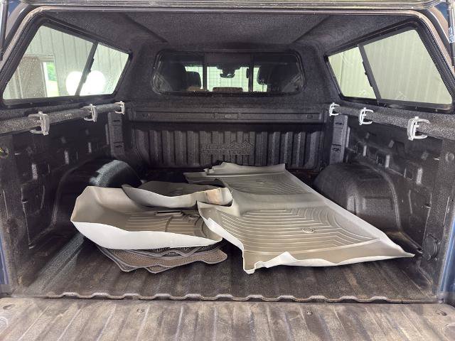 Used 2022 Chevrolet Silverado 1500 High Country w/ Technology Package AWD/4WD image 10