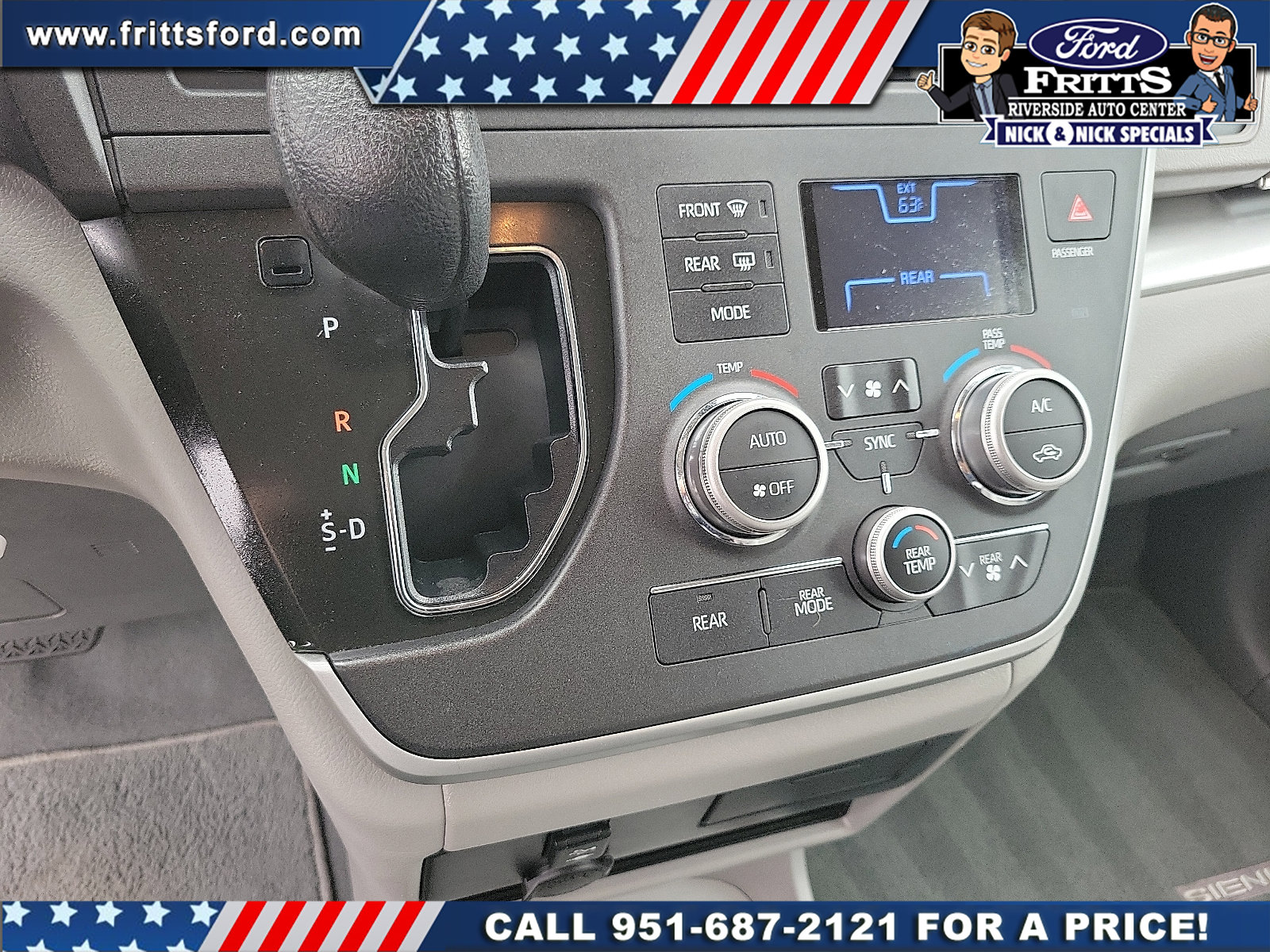 Used 2020 Toyota Sienna LE w/ Carpet Mat Package FWD image 9