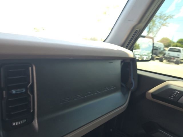 Certified 2024 Ford Bronco Wildtrak AWD/4WD image 15