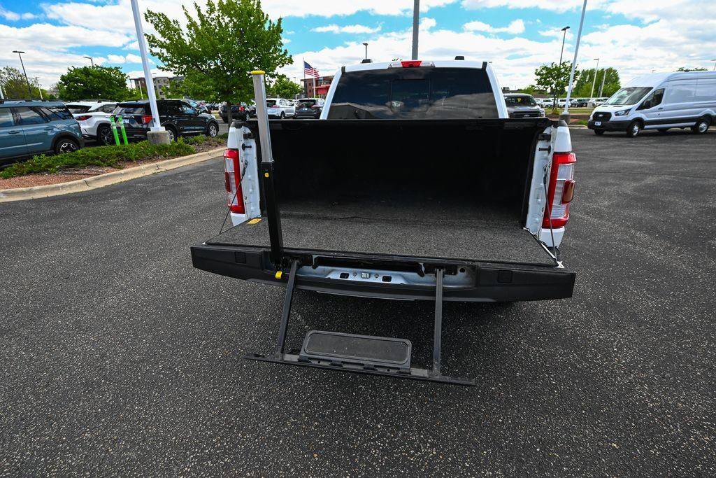 Certified 2022 Ford F150 Platinum w/ Equipment Group 701A High AWD/4WD image 17