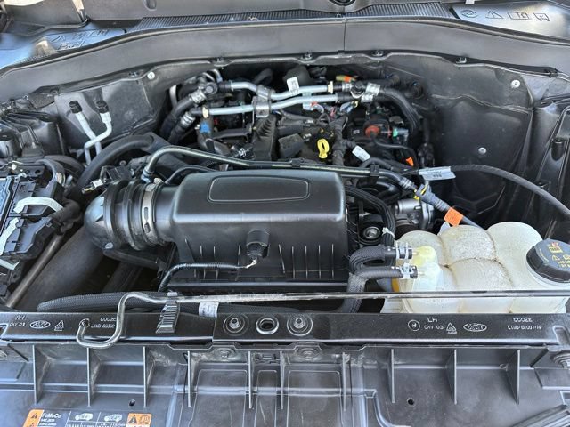 Certified 2024 Ford Explorer XLT w/ Equipment Group 202A AWD/4WD image 8