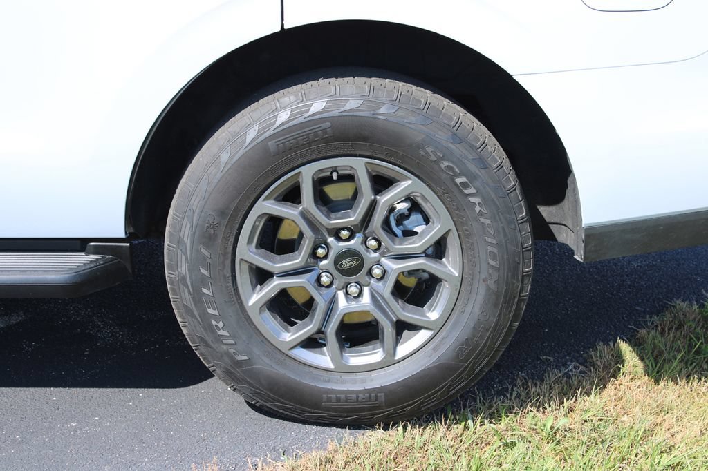 Certified 2025 Ford Expedition Active AWD/4WD image 8