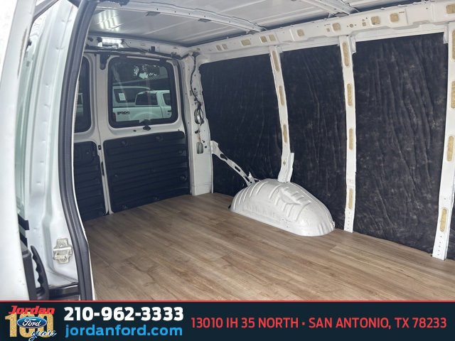 Used 2019 Chevrolet Express 2500 Work Van w/ Driver Convenience Package image 8