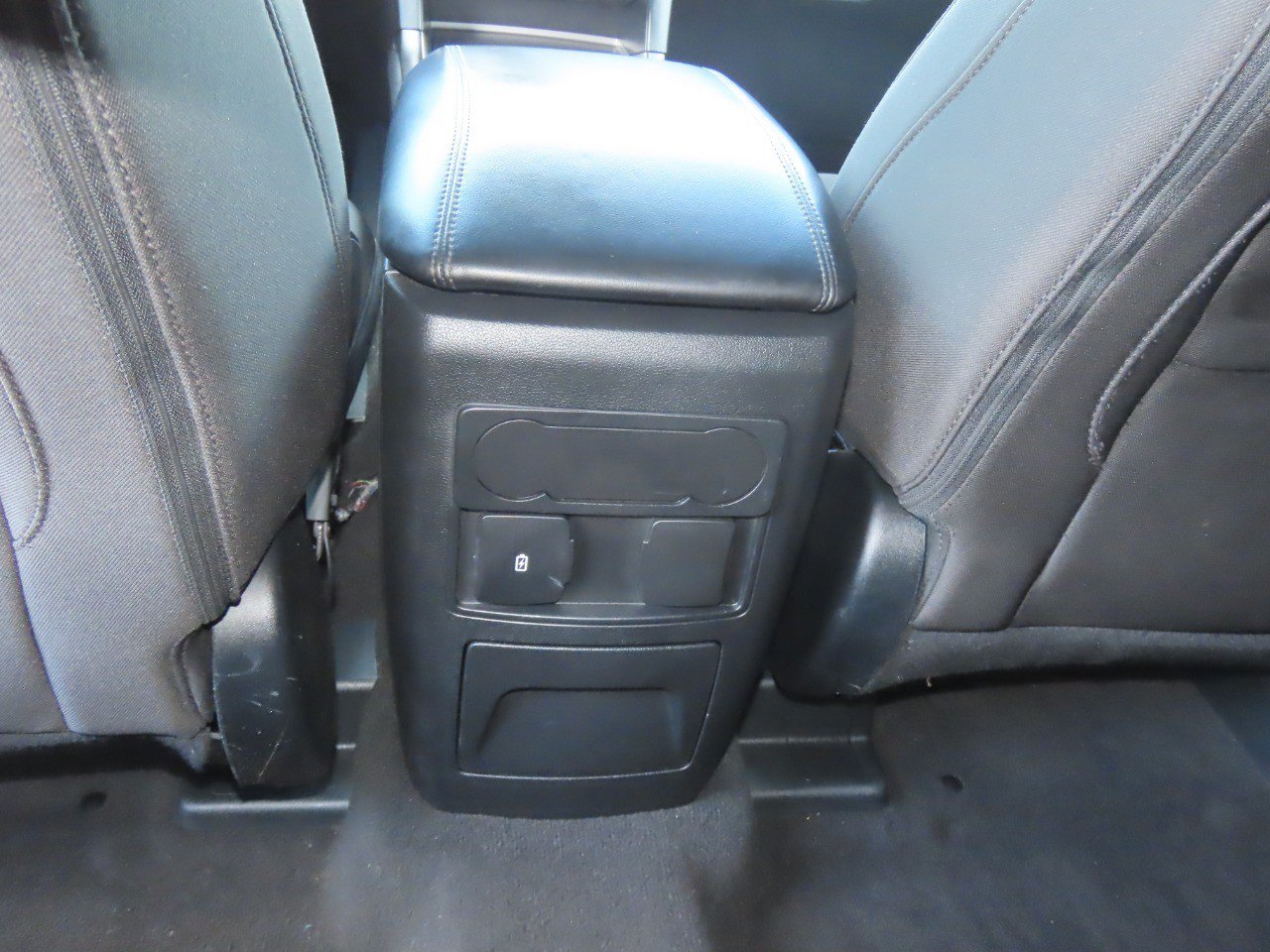 Certified 2023 Ford Explorer XLT RWD image 23