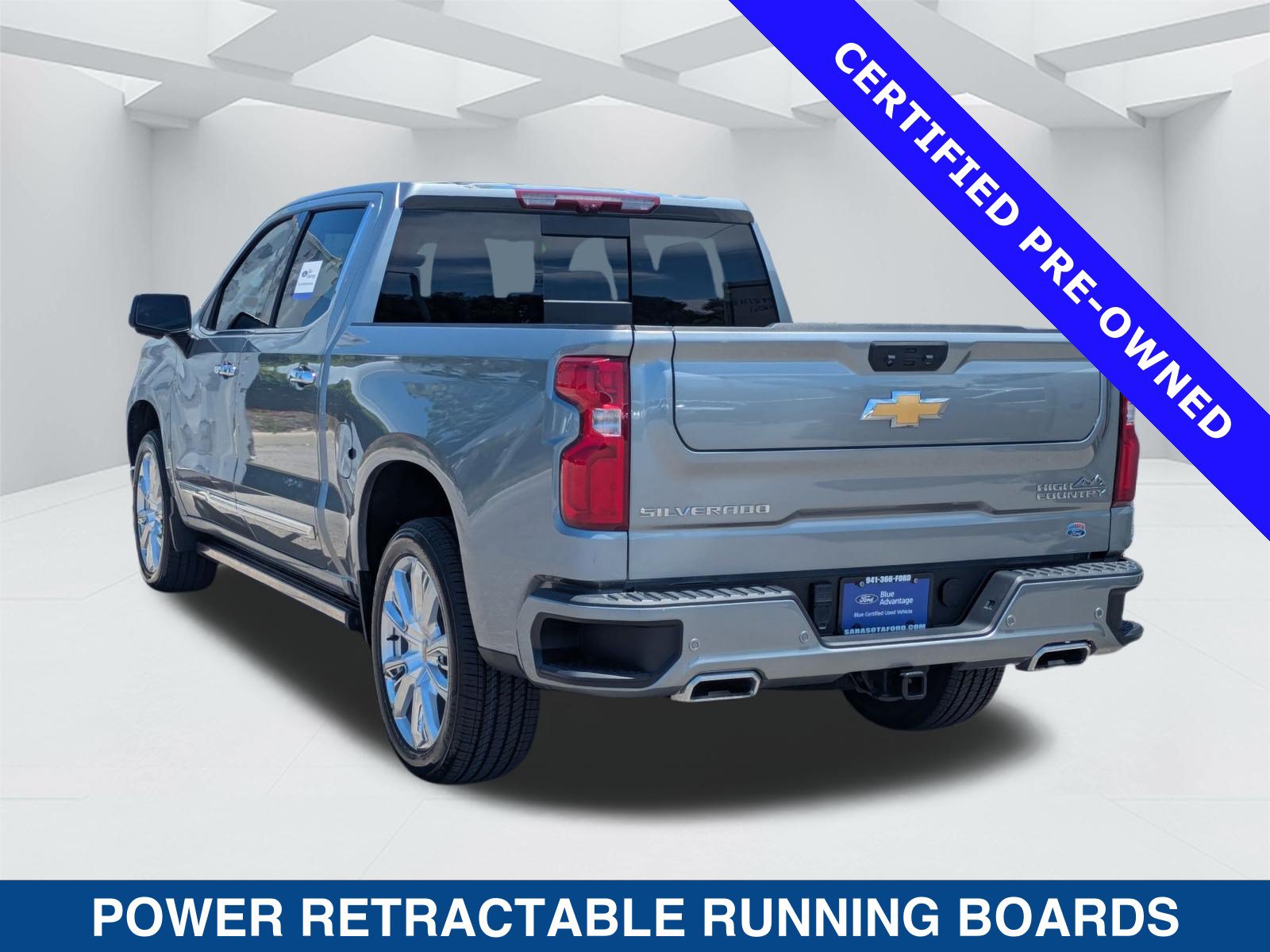 Used 2024 Chevrolet Silverado 1500 High Country w/ Technology Package AWD/4WD image 6