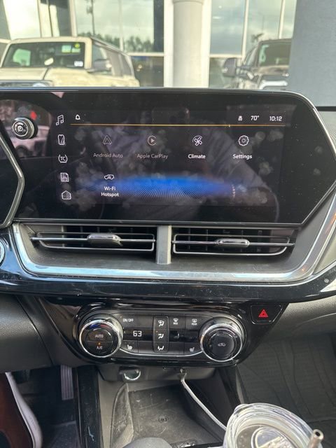 Used 2025 Chevrolet Trax RS w/ Sunroof Package image 5