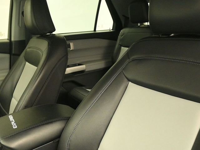 Certified 2022 Ford Explorer XLT w/ Equipment Group 202A AWD/4WD image 20