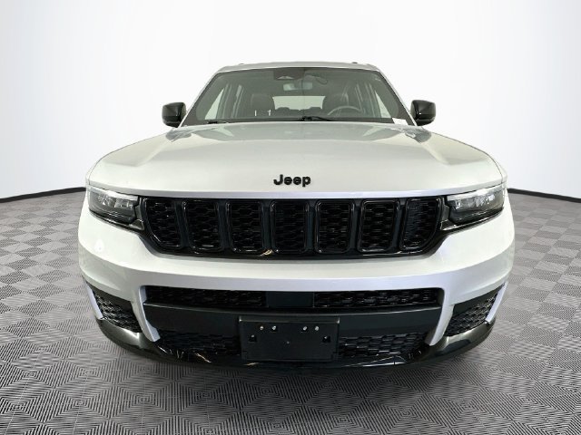 Used 2023 Jeep Grand Cherokee L Laredo AWD/4WD image 5