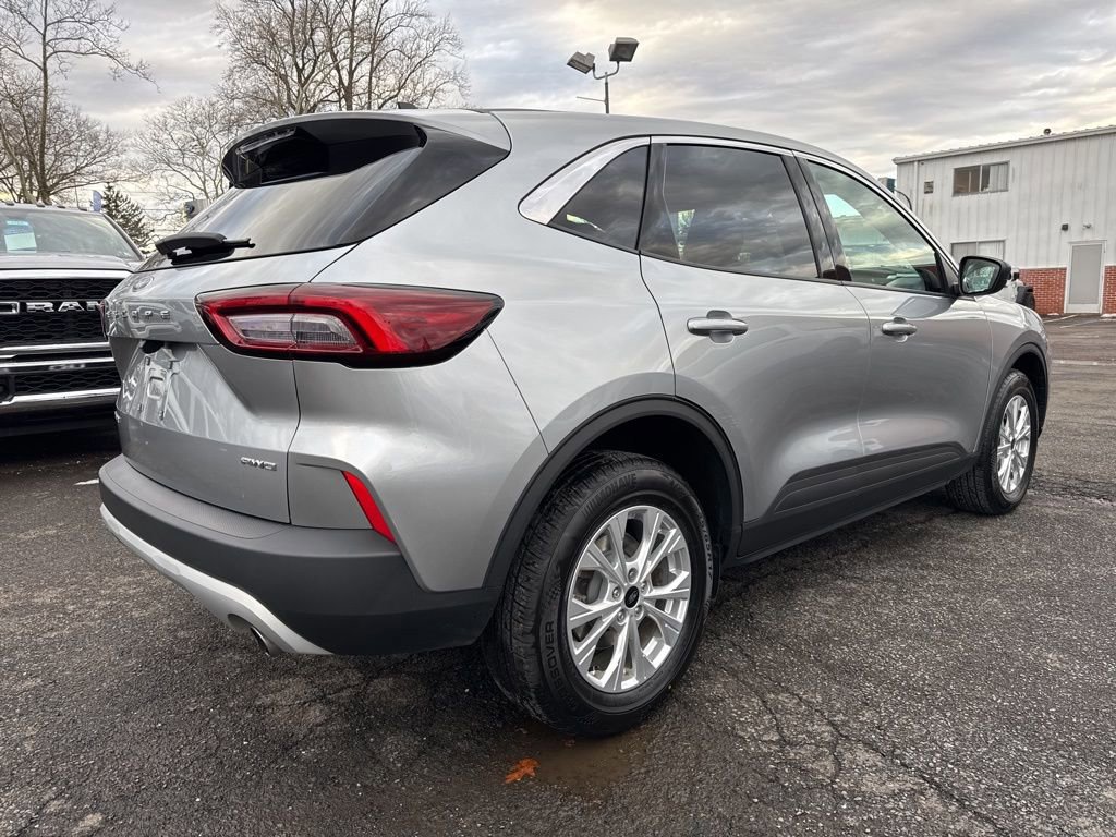 Certified 2023 Ford Escape Active image 3