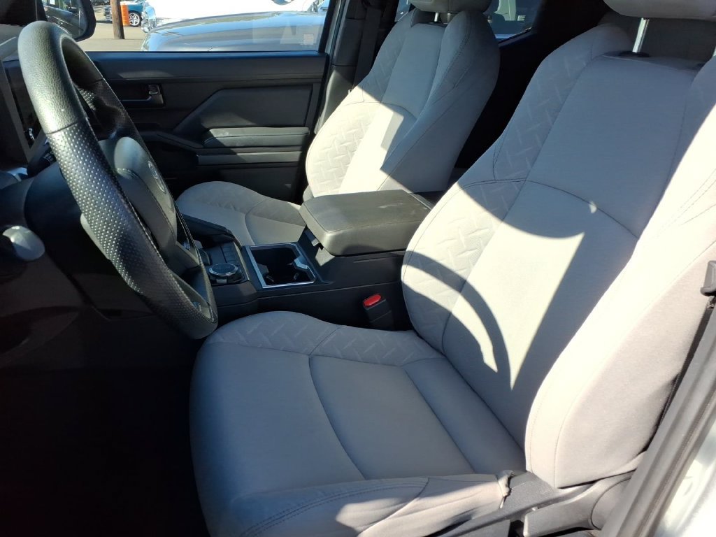 Used 2024 Toyota Tacoma SR5 AWD/4WD image 12
