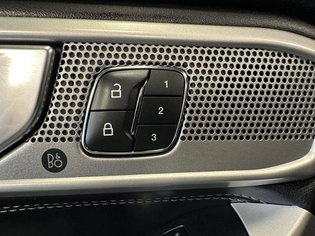 Certified 2021 Ford Explorer Limited w/ Hybrid Equipment Group 310A image 36